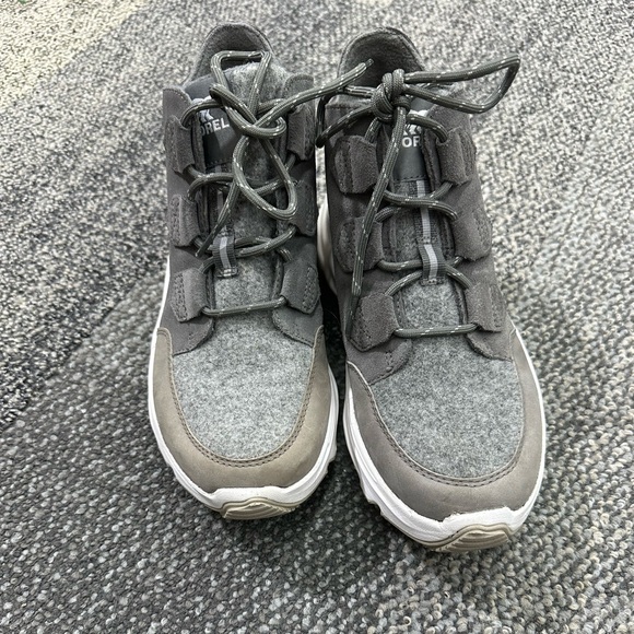 Sorel WOMEN'S KINETIC BREAKTHRU CARIBOU SNEAKER BOOT Size-8 1/2 
Style-NL4903052 - Picture 10 of 10